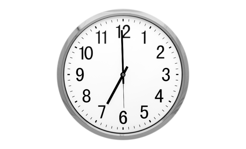 19時を指す時計