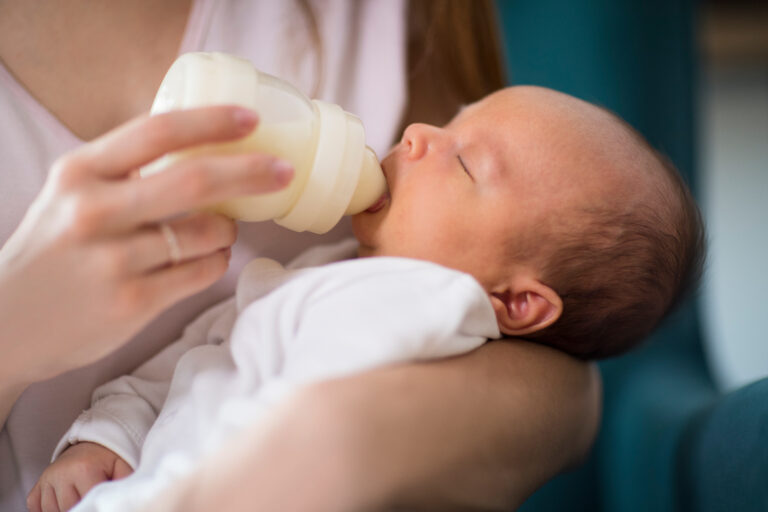 ミルク授乳の４つのポイント＆赤ちゃんが飲みやすいおすすめ哺乳瓶４選
