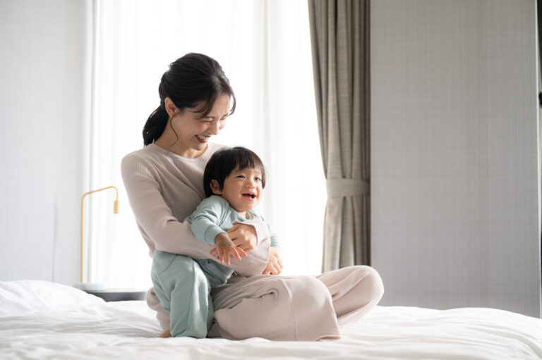 ママっ子とは？ママが大好きな子の特徴やいつまで続くか・卒業方法を解説