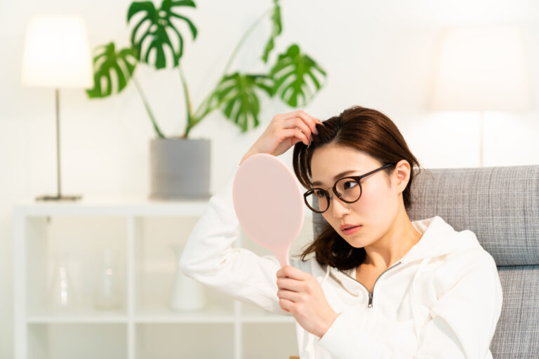 産後のヘアトラブル大丈夫！？お悩みママのリアルな声＆本当に人気のヘアケアアイテム２選