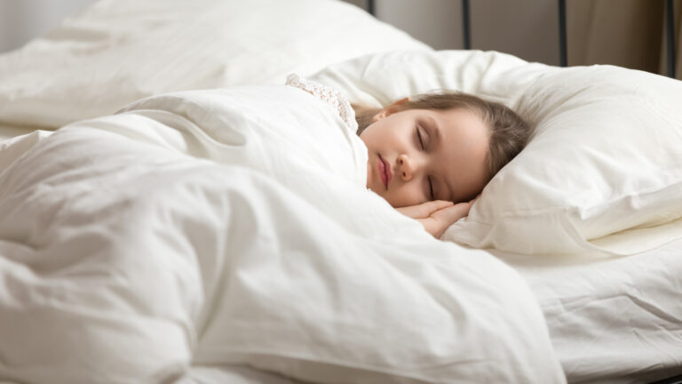 【子どもの睡眠はこんなに大事！睡眠環境を整える5つのコツ】
