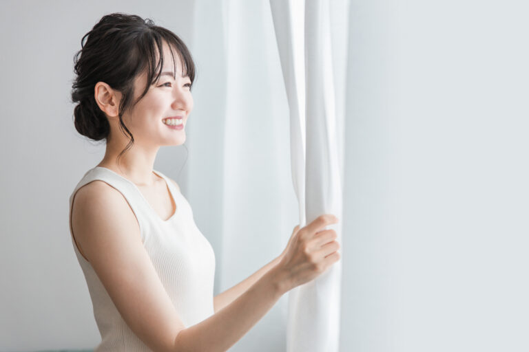 【夕食は少量&寝る３時間前がベスト！体内時計のリセット力をアップして快眠生活！】