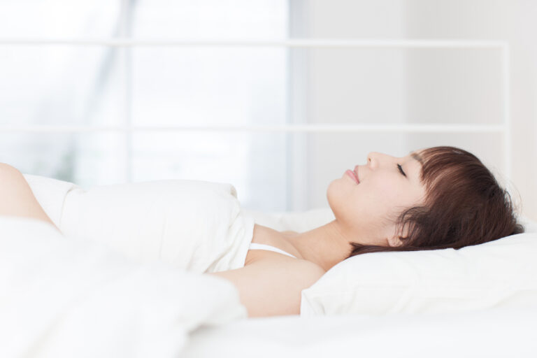 【ストレートネック改善にはどんな枕が最適？ 選び方のコツを解説！】