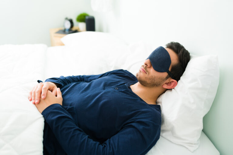 【大切な人への贈り物に！男性が喜ぶ最新睡眠グッズ6選】