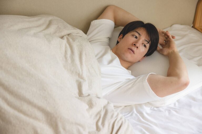 筋トレ後の昼寝は大丈夫？寝ている間に筋肉を育てる睡眠法