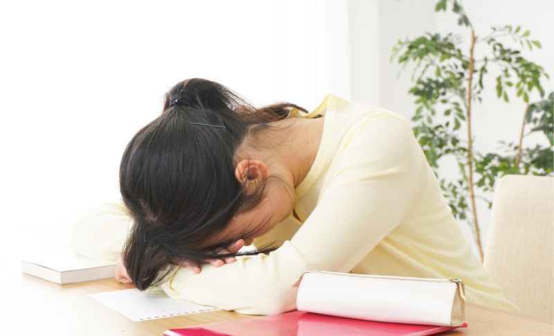 睡眠不足